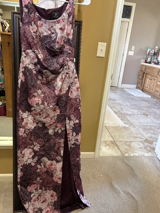 Beautiful party wear long dress - Picture 1 of 7